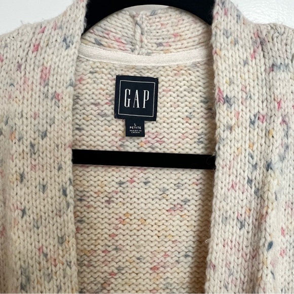 Like New Open Face Cardigan - Picture 2 of 3